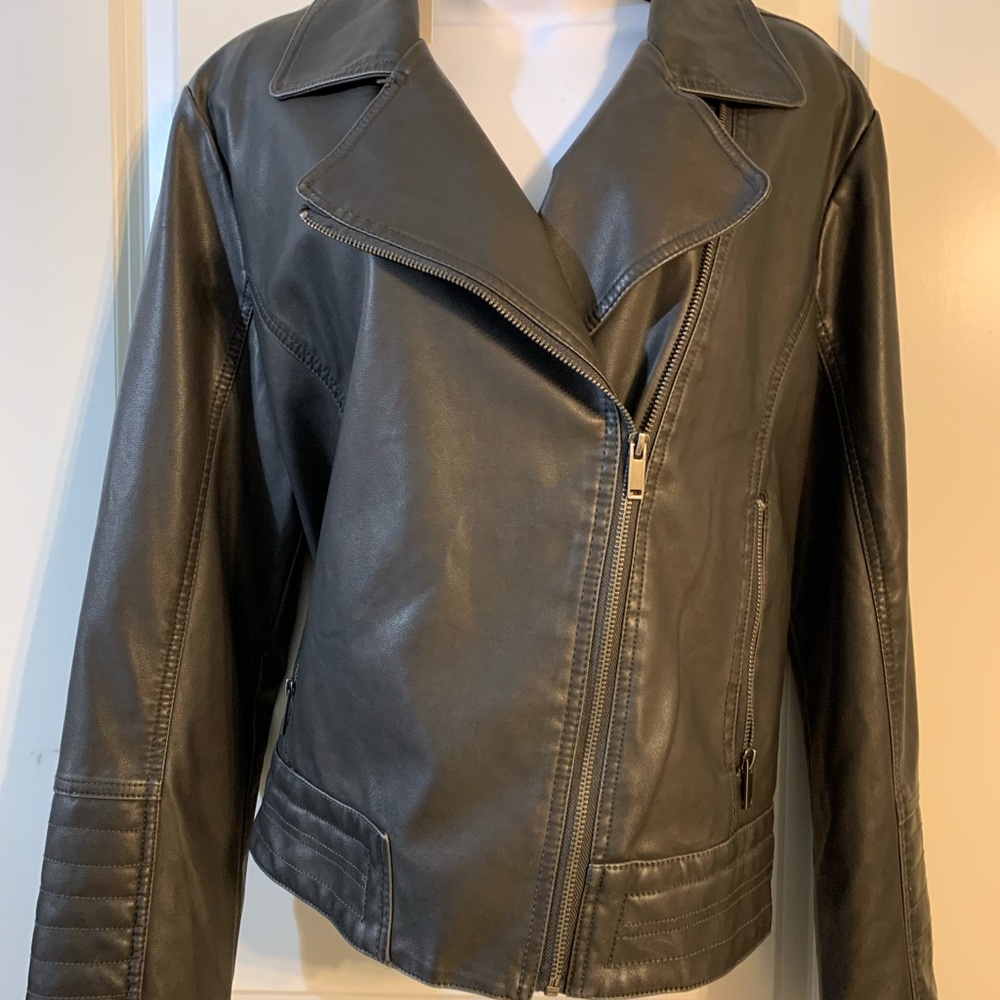 Faux leather jacket XL in black
